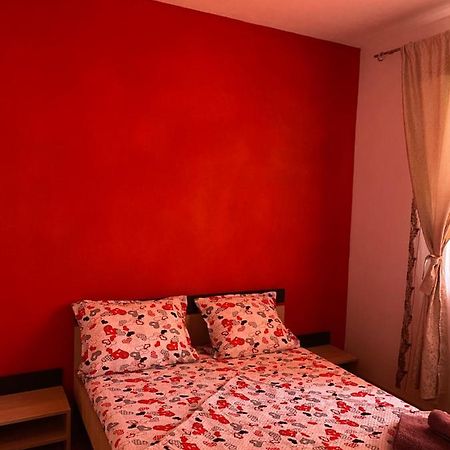 דירות Orşova Apartament Ally'S מראה חיצוני תמונה