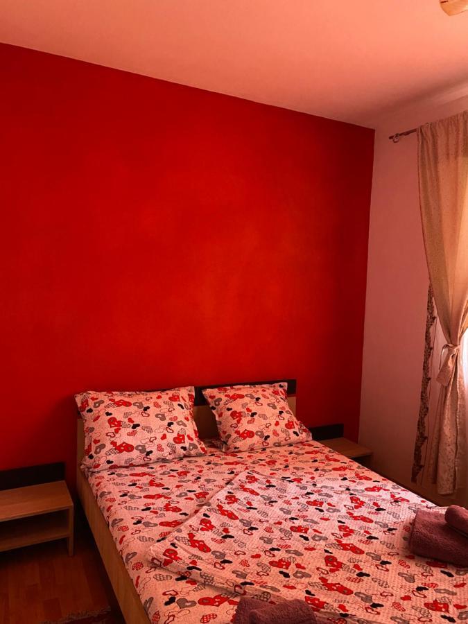 דירות Orşova Apartament Ally'S מראה חיצוני תמונה